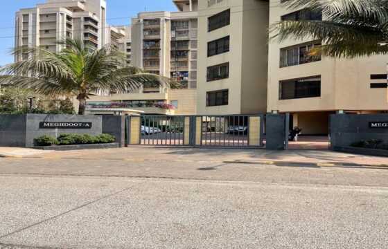 4 BHK Duplex of 2000 sq.ft.  Spacious Area for Sale at Meghdoot, Andheri West.