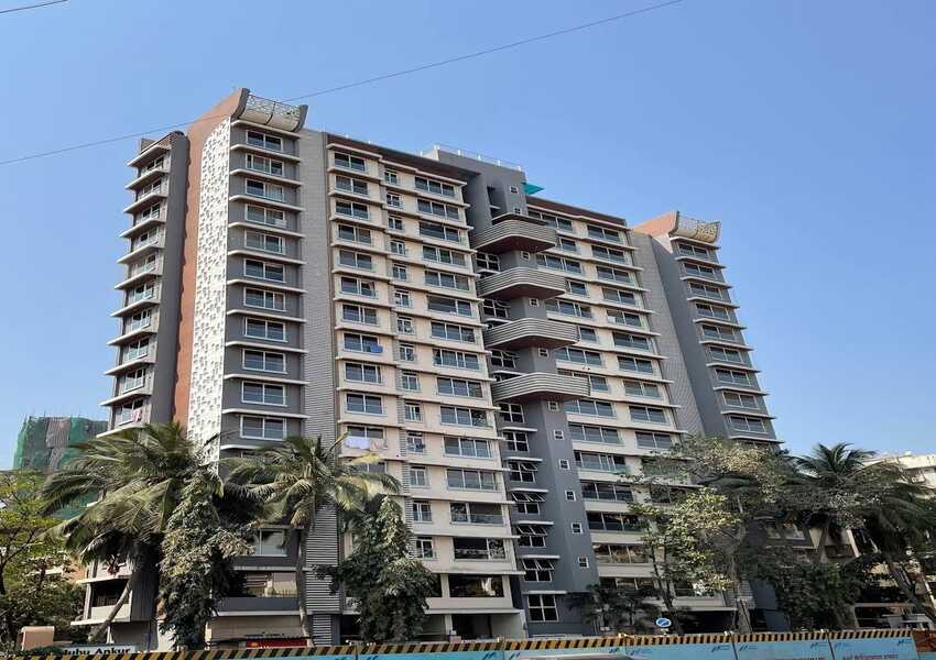 4 BHK Residential Apartment of 1789 sq.ft. Area for Sale at Ankur Apartment, Juhu.