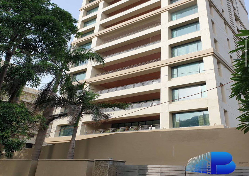 4 BHK Residential Apartment for Rent at Raheja Bay, Bandra West.