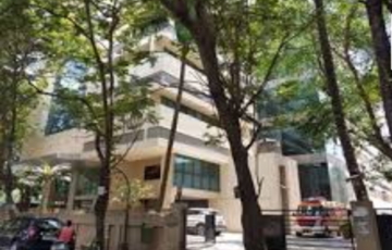 Pre Leased Furnished Commercial Office Space of 1100 sq.ft. Area for Sale at Raheja Plaza, Andheri West.