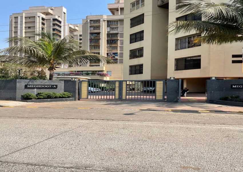 4 BHK Duplex of 2000 sq.ft. Spacious Area for Sale at Meghdoot, Andheri West.