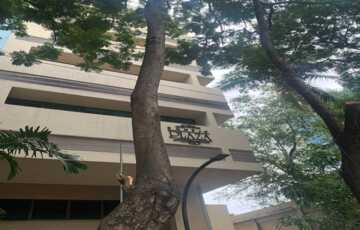 Pre Leased Fully Furnished Commercial Office Space of 1100 sq.ft. Carpet Area for Rent at Raheja Plaza, Andheri West.