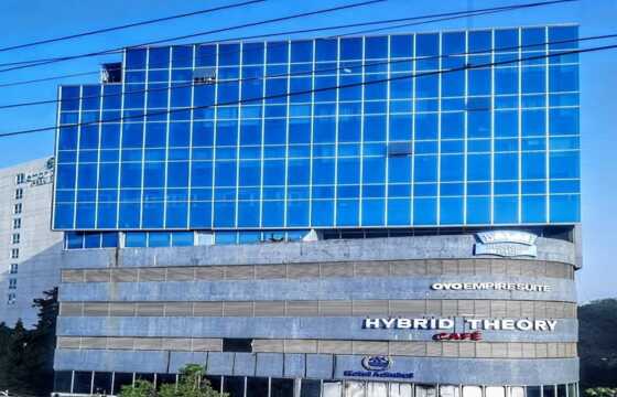 Fully Furnished Commercial Office Space of 970 sq.ft. Carpet Area for Sale at Balaji Business Park, East.