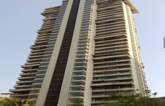 4+4 BHK Jodi Apartment of 6000 sq.ft. Area for Sale at Oberoi Sky Heights, Andheri West.