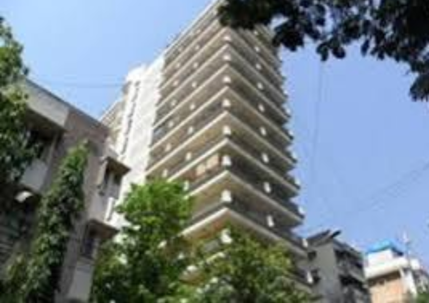 Semi Furnished 3 BHK Residential Apartment for Rent at Nassam Pearl, Khar West.