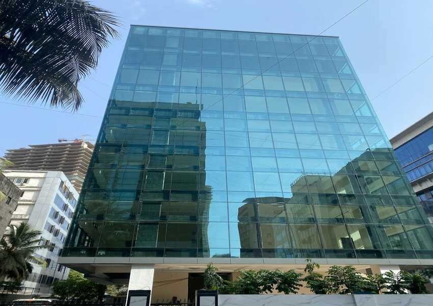 735 sqft + 735 sqft built up area office spaces. Given Separately or Combined, in Makskap Centre, Fun Republic Lane, Andheri West