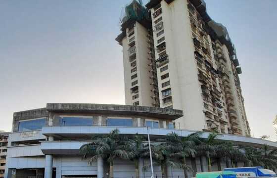 Commercial Shop- Showroom Space of 1790 sq.ft. Area for Rent at Evershine Cosmic, Off Link Road, Andheri West.