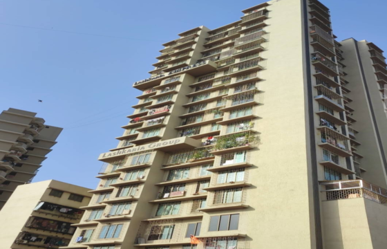 Fully Furnished 2+2 BHK Jodi Apartment of 2000 sq.ft. Area for Sale at Lashkaria Empress, Andheri West.