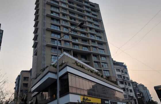 3 BHK Residential Apartment of 1050 sq.ft. Carpet Area for Sale at Amar Chalet, Juhu.