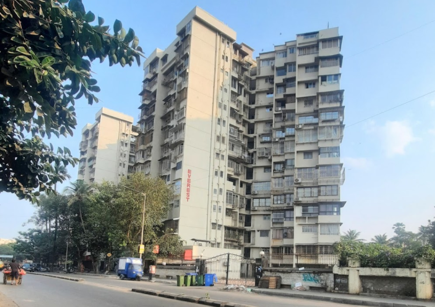 3 BHK Residential Apartment for Sale at Everest Apartments, Andheri West.