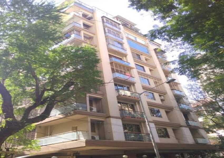 3 BHK Residential Flat for Rent at Warden Apartments, Turner Road, Bandra West.