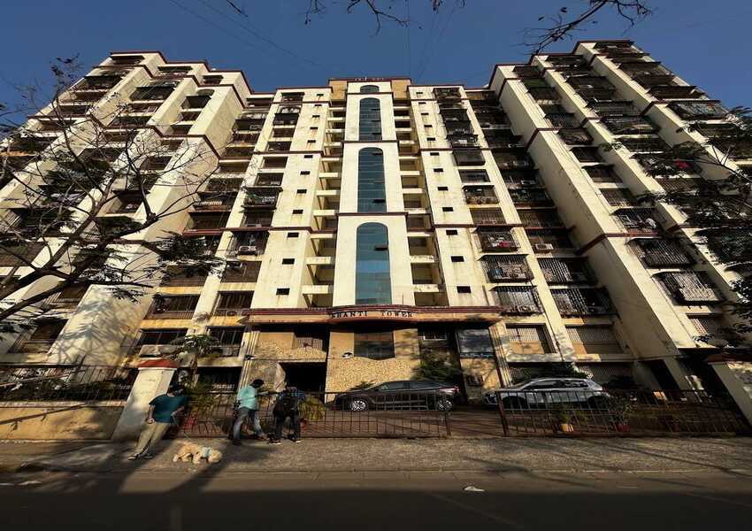 3 BHK Residential Apartment for Sale at Shanti Tower, Andheri West.