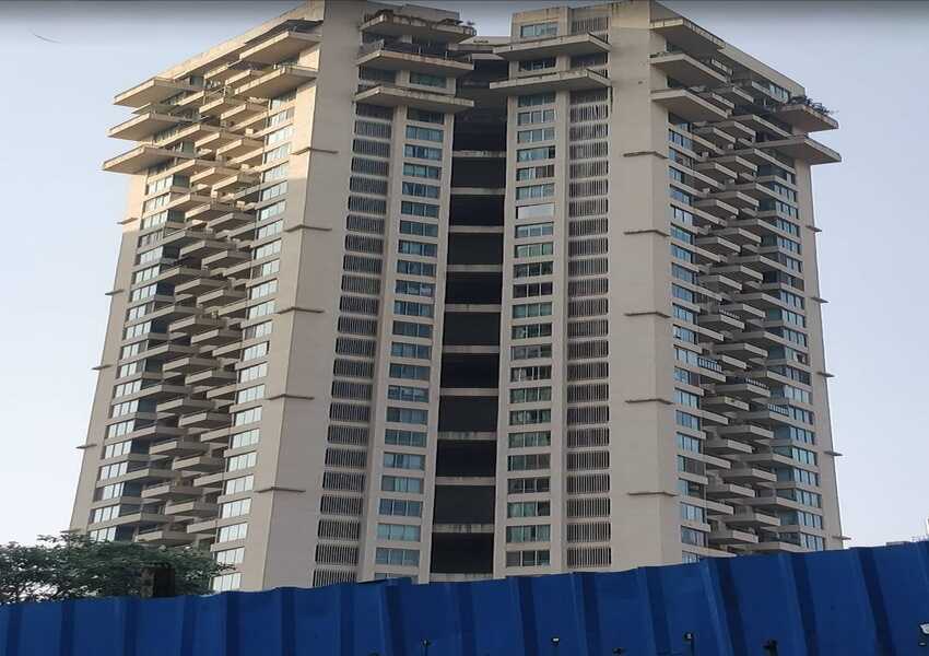 5 BHK Higher Floor Residential Apartment of 1800 sq.ft. Carpet Area for Sale at Oberoi Spring, Andheri West.