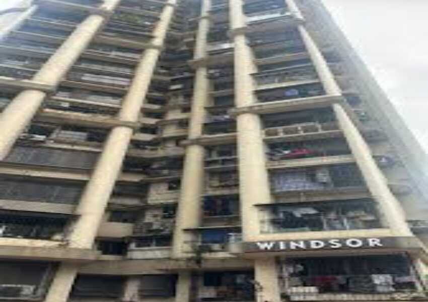 Fully Furnished 2 BHK Residential Apartment for Sale at Windsor Tower, Andheri West.