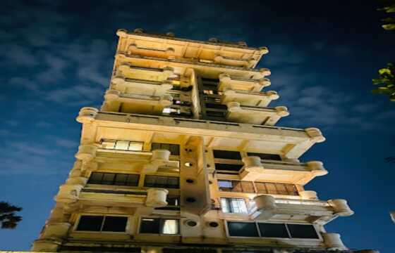 Semi Furnished 3.5 BHK Sea Facing Duplex of 2600 sq.ft. Carpet Area+ Terrace for Rent at Jivesh Terraces, Bandstand, Bandra West.