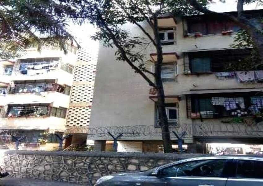 3 BHK Residential Apartment of 1050 sq.ft. Carpet Area for Sale Shabnam CHS, Juhu.