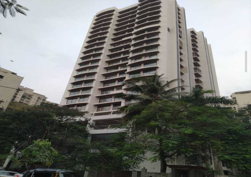 Furnished 4 BHK Residential Apartment for Rent at DLH Sorrento, Andheri West.