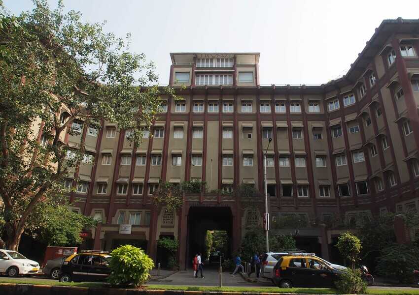 Commercial space in A grade complex of 5500 sq. ft carpet area for Rent in Dhanraj Mahal, Colaba