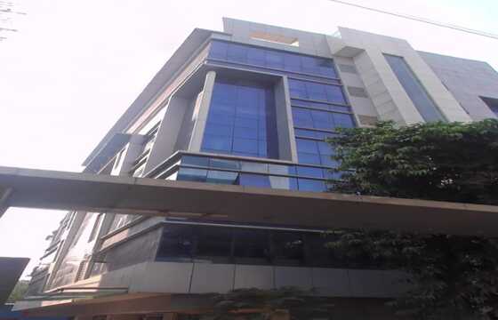 Pre Leased Commercial Office Space of 470 sq.ft. Area for Sale at Agarwal Golden Chamber, Andheri West.