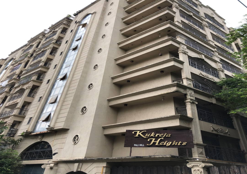 4 BHK Residential Apartment for Rent at Kukreja Heights, Bandra West.
