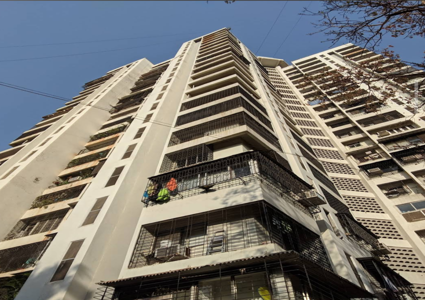 Distress Sale- 2 BHK Residential Apartment at Magnum Tower, Andheri West.