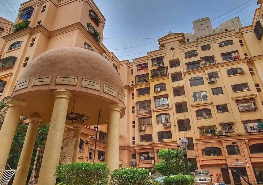 3 BHK Residential Apartment of 1100 sq.ft. Carpet Area for Sale at Oakland Park, Andheri West.