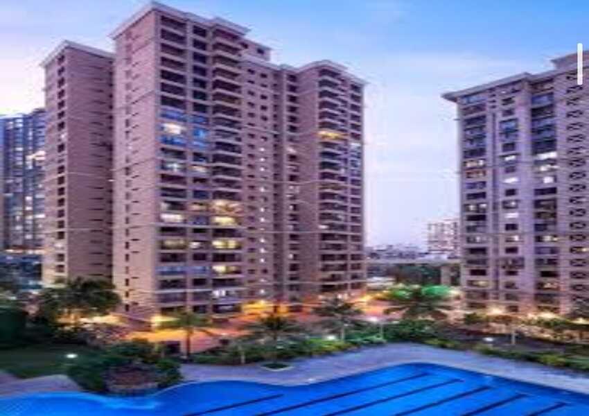 4 BHK Residential Apartment of 1950 sq.ft. Carpet Area for Sale at Raheja Classique, Andheri West.