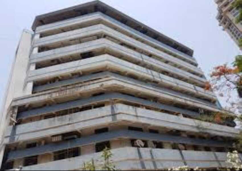 Fully Furnished Commercial Office Space of 670 sq.ft. Total Area for Sale at Morya House, Andheri West.