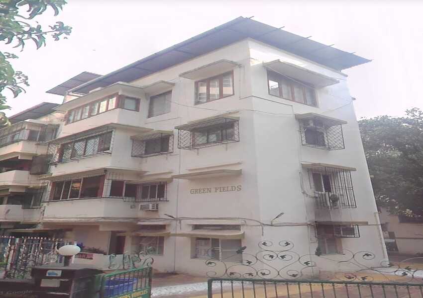2 BHK Residential Apartment of 510 sq.ft. Carpet Area for Sale at Greenfield Apartments, Bandra West.