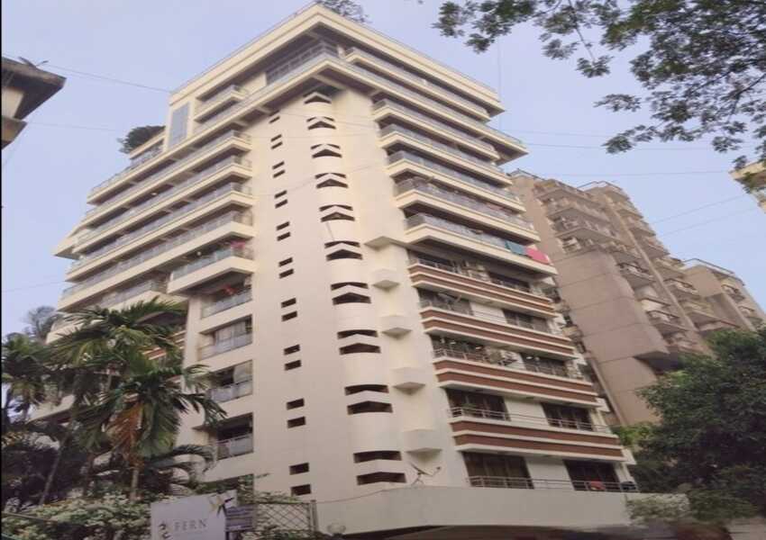 2 BHK Residential Apartment of 950 sq.ft. Carpet Area for Sale at Satguru Shrishti, Bandra West.