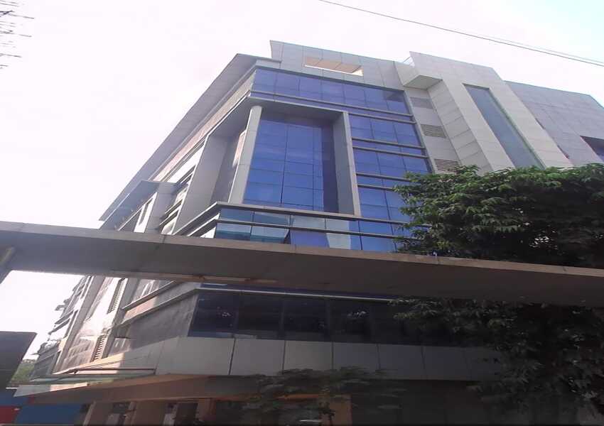 Pre Leased Commercial Office Space of 470 sq.ft. Area for Sale at Agarwal Golden Chamber, Andheri West.