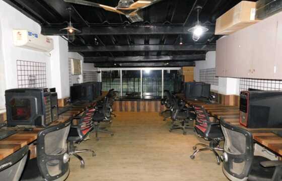 Furnished Commercial Bungalow Space of 1600 sq.ft. carpet Area for Rent at Aram Nagar, Versova, Andheri West.