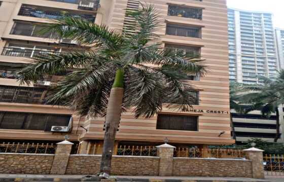 Fully Furnished 4.5 BHK Residential Apartment of 2500 sq.ft. Carpet Area for Sale at Raheja Crest, Andheri West.