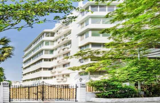 3 BHK Residential Apartment for Rent at Mayqueen Building, Bandra West.