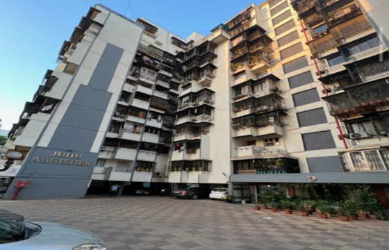 3 BHK Residential Apartment of 1150 sq.ft. Area for Sale at Abhishek Apartments, Juhu.