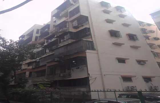 2 BHK flat gone for Redevelopment, 687 sq.ft. Area for Sale at, Lokhandwala Complex, Andheri West.