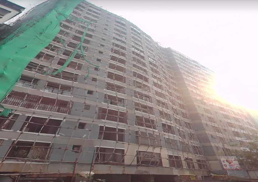 4 BHK Residential Apartment of 2000 sq.ft. Area for Rent at Loknirman Apartments, Khar West.