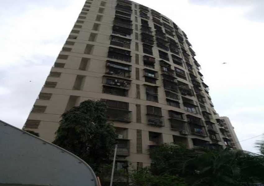 Fully Furnished 2 BHK Residential Apartment for Sale at Dheeraj Gaurav Heights, Andheri West.
