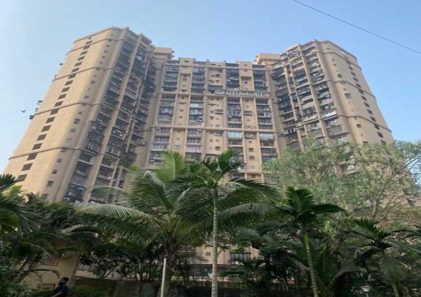 3 BHK Residential Apartment for Rent at Beverly Hills, Lokhandwala, Andheri West.