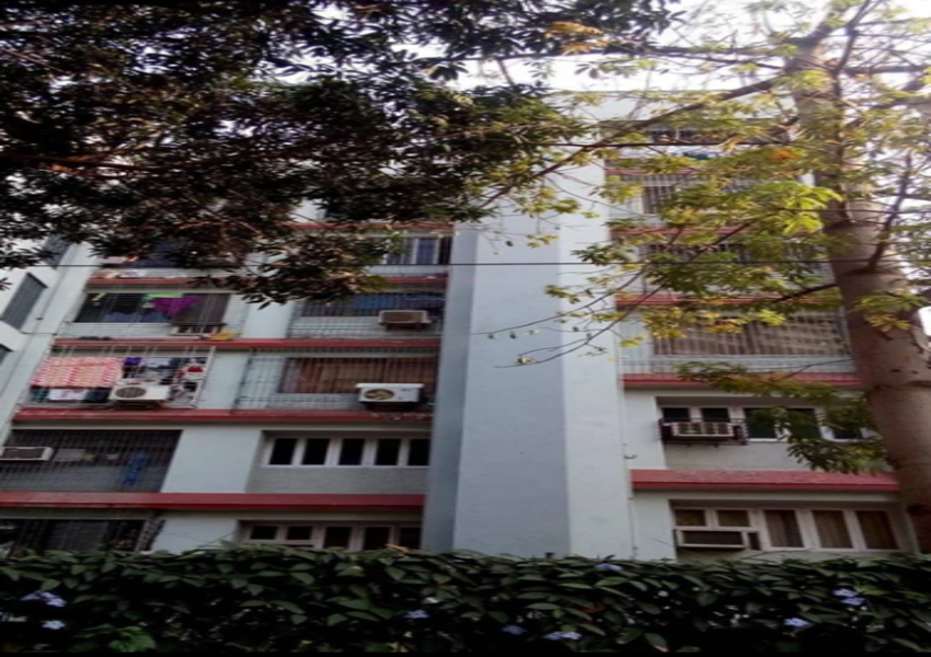 Biggest 1+1 BHK Residential Apartment of 1360 sq.ft. Area for Sale at Claridge Apartment, Andheri West