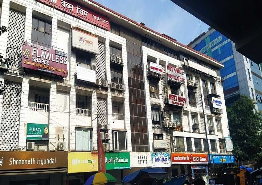 Commercial Showroom Space of 2400 sq.ft. Carpet Area for Sale at Morya Estate, Andheri West.