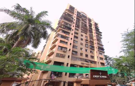 2 BHK Residential Apartment of 880 sq.ft. Built Up Area for Sale at Deep Tower, Andheri West.