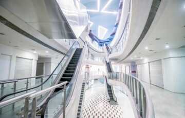 Golden Opportunity. Commercial Office Space at Express Zone Mall, Opp. Oberoi Mall at Malad (East) WE Highway available on rent on urgent basis. Area 87 sq. ft. carpet | Rent 17,000/- Only.
