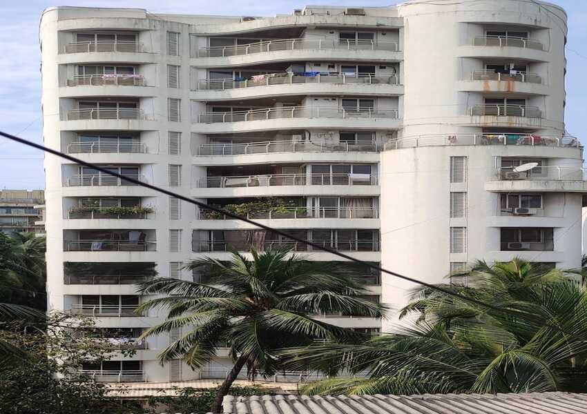 4 BHK Residential Apartment of 2140 sq.ft. Area for Sale at Evershine Jewel, Khar West.