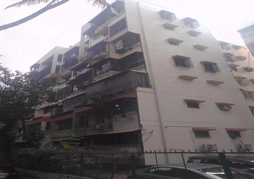2 BHK flat gone for Redevelopment, 687 sq.ft. Area for Sale at, Lokhandwala Complex, Andheri West.