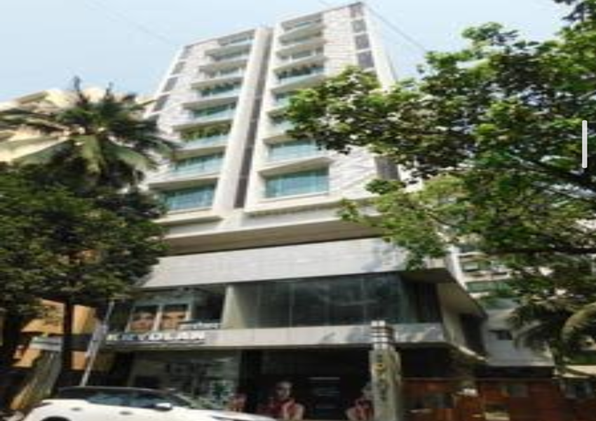 4 BHK Residential Apartment of 1620 sq.ft. Area for Sale at Solus, Bandra West.