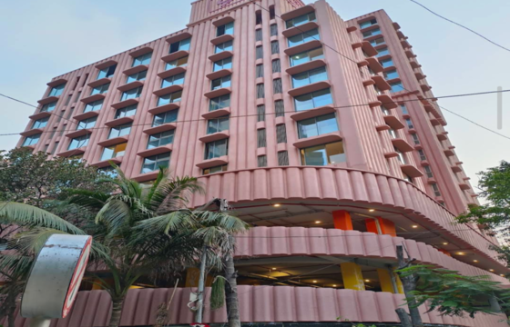 Semi Furnished 4 BHK Residential Apartment of 1400 sq.ft. Carpet Area for Rent at Satguru Rendezvous, Bandra West.