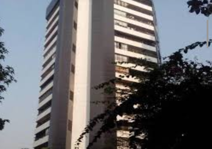 3 BHK Residential Apartment for Rent at Le Papilion, Bandra West.