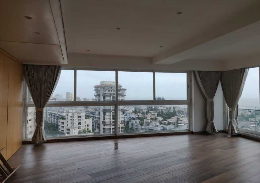 Fully Furnished 4 BHK Sea View Apartment of 3000 sq.ft. Area for Rent in Bandra West.