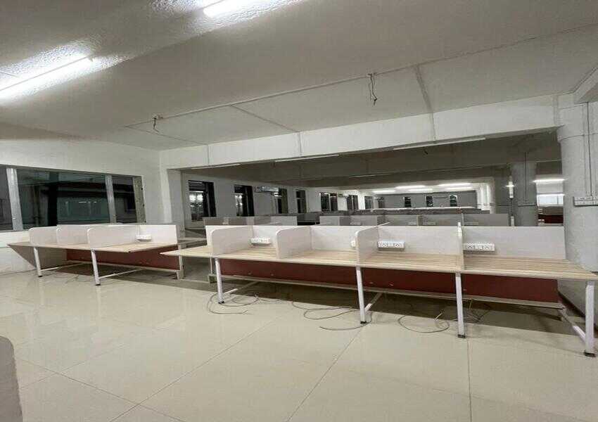 Commercial 288 Seater Office Space with 4500 sqft area Available for Rent in Thane